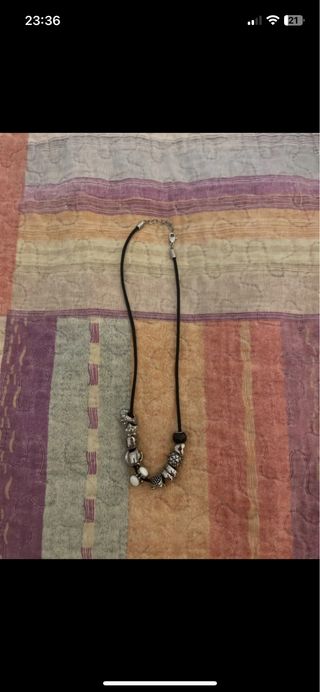 Collana con charm su spago