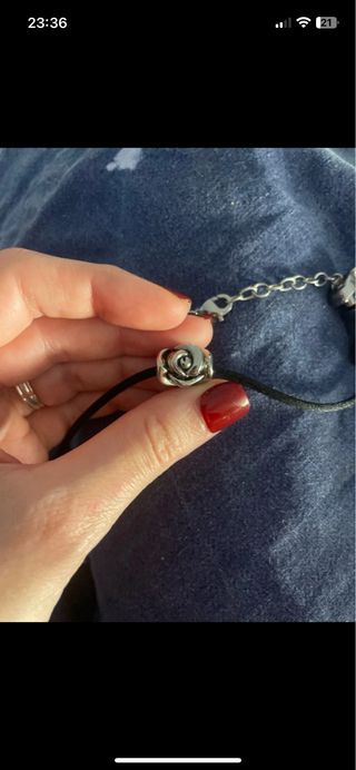 Collana con charm su spago