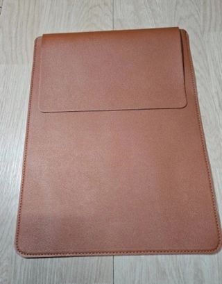 Maleta-funda cuero para el portátil