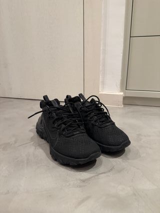 Zapatillas Nike React en Negro