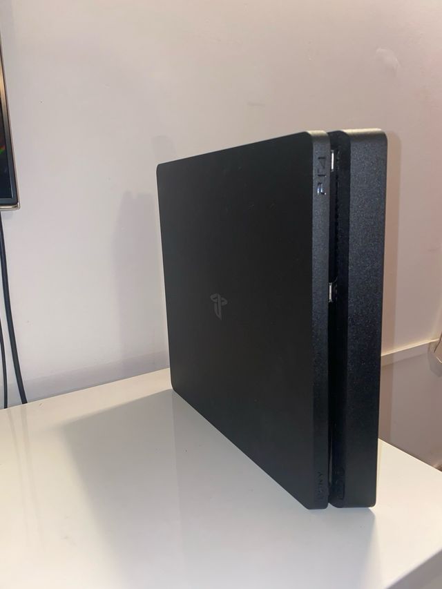 PS4 (PlayStation 4) FIFA 21 Bundle + Juegos