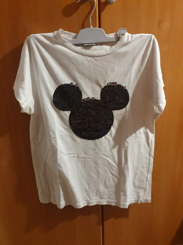 Camiseta blanca con Mickey de lentejuelas