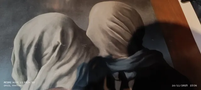 Lámina Les Amants de René Magritte en buen estado