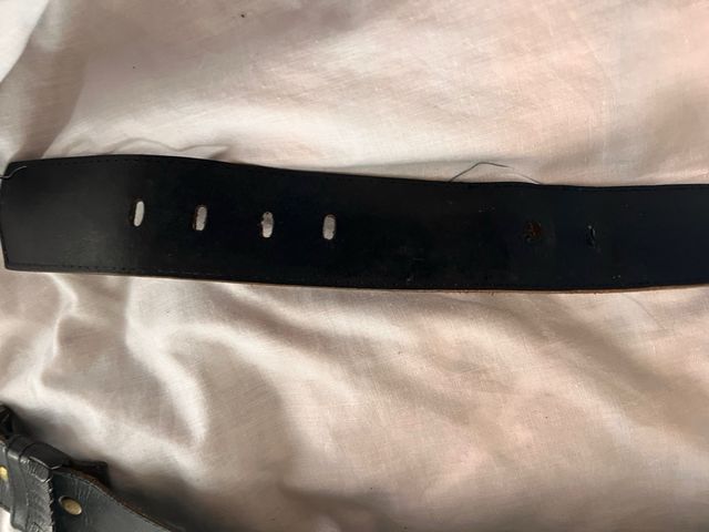 Cinturón de cuero azul marino