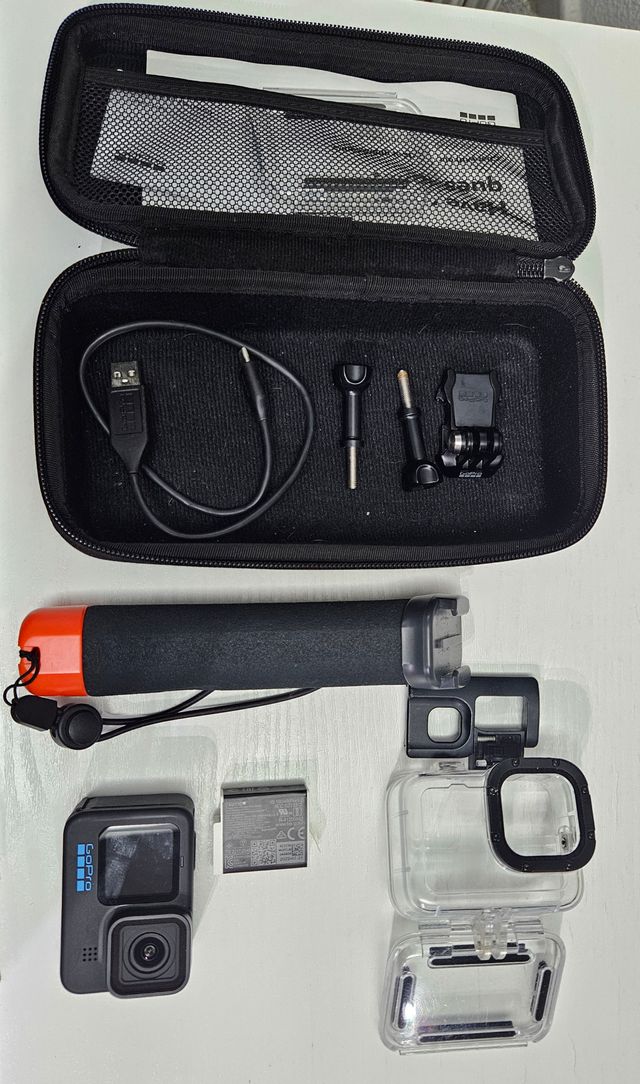 GoPro Hero 11 Black + Accessori