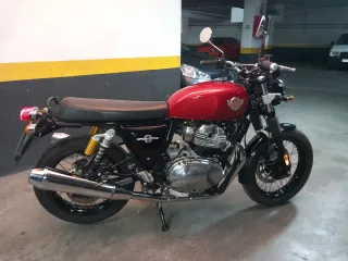 Royal Enfield Interceptor 650 Roja