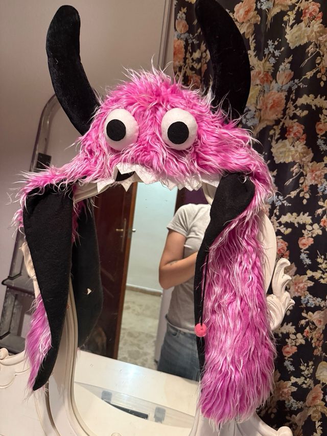 Berretto mostro rosa e nero