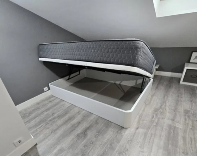 Cânapes e Colchões novos ao melhor preço. Colchões de 25cm e 30cm de espessura, viscoelástica, molas, colchão que se adapta completamente ao corpo. Cânape de madeira com base estofada em tecido 3D respirável, com 33cm de altura e grande capacidade no interior. Cores: BRANCO, CEREJA, WENGÊ, CAMBRIAN E ÁRTICO. Medidas disponíveis: 90/190, 105/190, 120/190, 135/190, 140/190, 140/200, 150/200, 160/200, 180/200. Temos armários, sofá, mesa de jantar, cómoda, mesa lateral, beliche disponíveis. Disponibilizamos serviço de transporte ao domicílio em 24h. Pagamento contra reembolso.