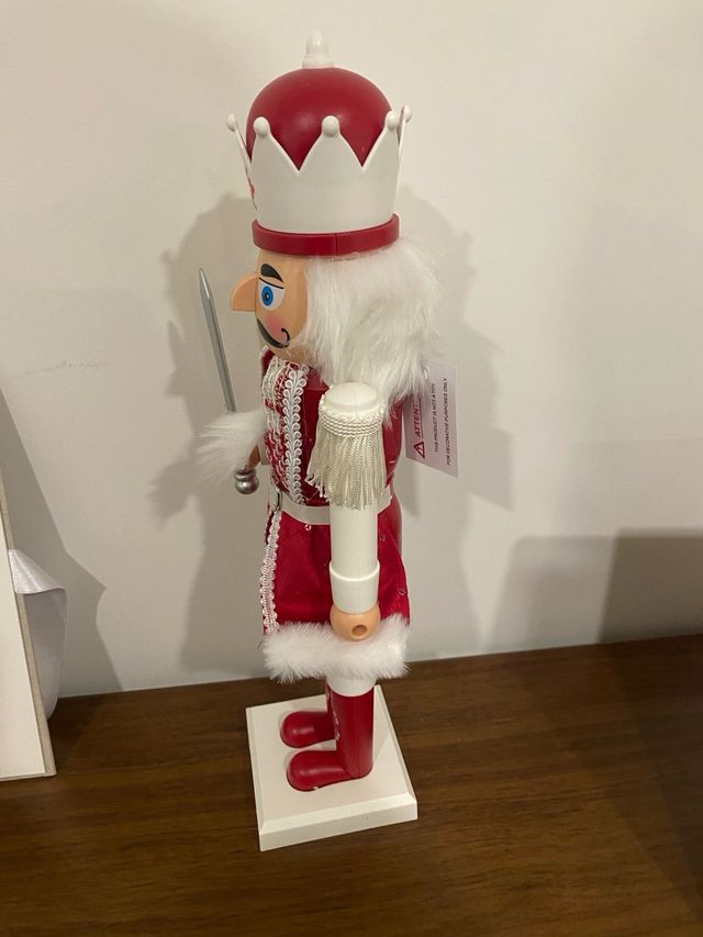 Quebra Nozes Musical Vermelho e Branco