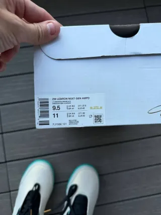 Nike Lebron NXXT Liverpool