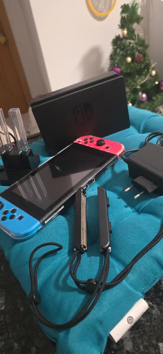 Nintendo Switch Azul e Vermelho