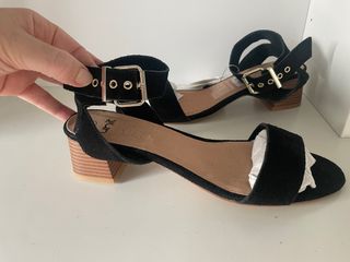 Sandalias tacón piel negras