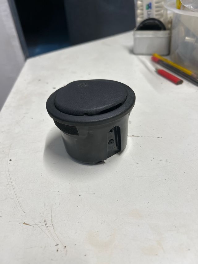 Cenicero Ford Transit / Custom