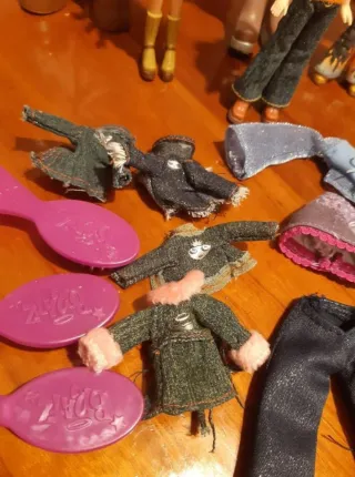 6 Bambole Bratz e Accessori
