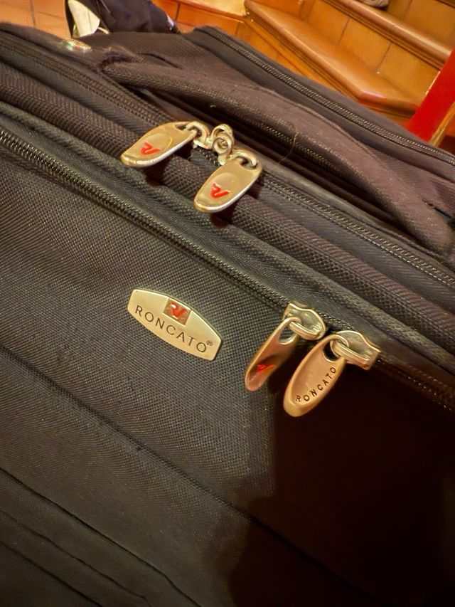 Maletín trolley cabina Roncato negro