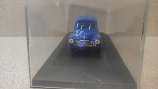 Renault 4/4, auto in miniatura collezione scala 1:43