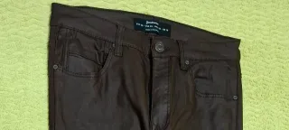 Pantalón efecto piel, marrón