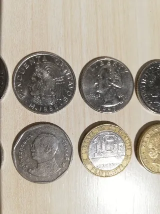 12 MONEDAS EXTRANJERAS