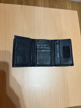 Cartera de cuero negra