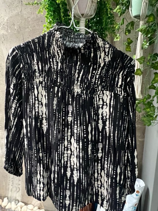 Blusa cuello cisne engomado talla única