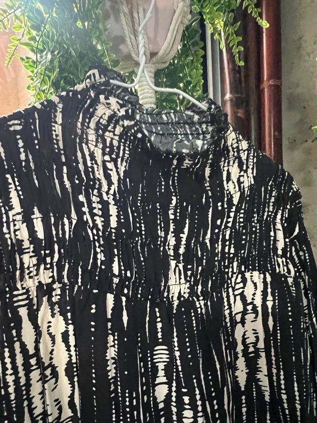 Blusa cuello cisne engomado talla única