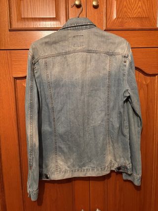 Dos cazadoras vaqueras Zara