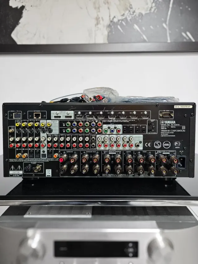 Yamaha RX-A2010 AVENTAGE Receptor AV de alta gama