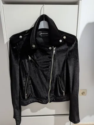 Chaqueta Terciopelo Stradivarius Talla S