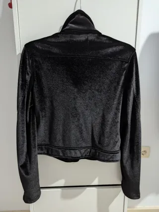 Chaqueta Terciopelo Stradivarius Talla S