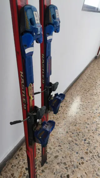 Esquís KASTLE TECH 03