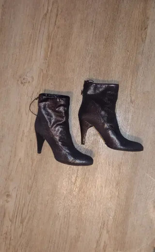 Stivaletti neri vera pelle scintillanti