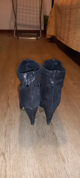 Stivaletti neri vera pelle scintillanti