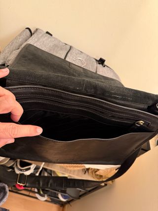 Bandolera de piel negra