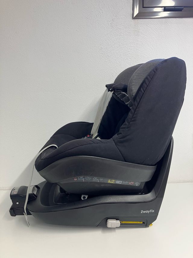 Silla Bebé Confort 2 Way Pearl + Base Fix