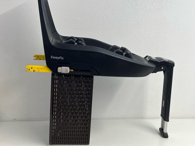 Silla Bebé Confort 2 Way Pearl + Base Fix