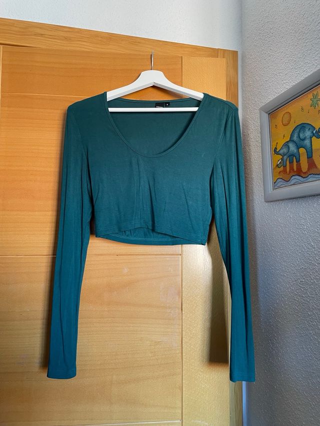 Top manga larga verde