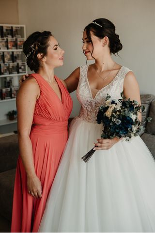 Vestido de Novia Blanco con Detalles