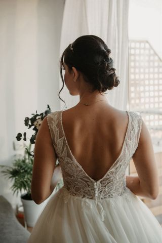 Vestido de Novia Blanco con Detalles