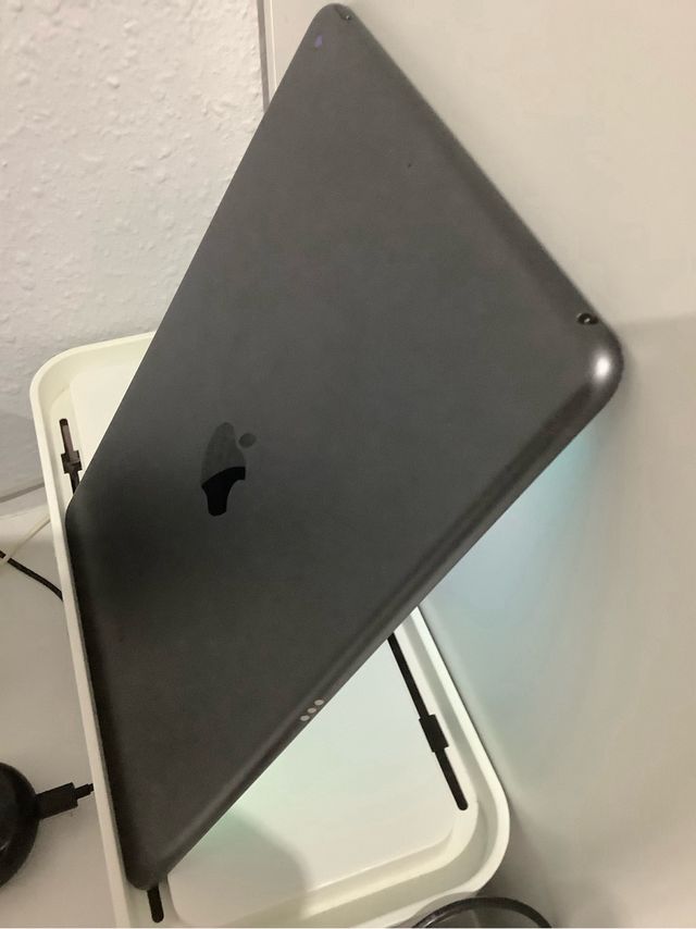 Apple iPad 7ª Gen Space Gray.(Ver detalles)