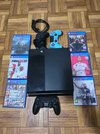 Consola PS4 Slim Negra + 6 Juegos + 3 Mandos