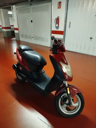 Kymco Agility 50 Rojo