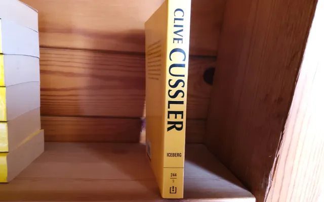 Iceberg (Dirk Pitt 2) (Spanish Edition)