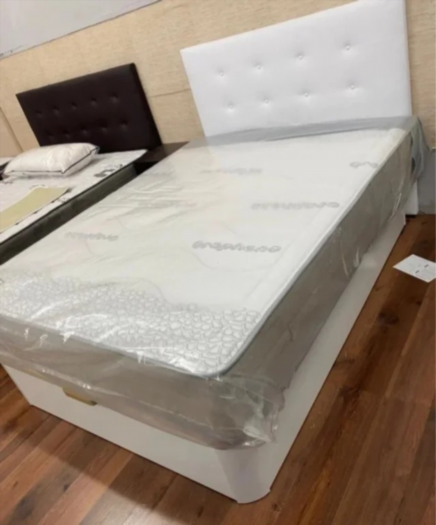 Cânapes e Colchões novos ao melhor preço. Colchões de 25cm e 30cm de espessura, viscoelásticos, com molas, colchão que se adapta completamente ao corpo. Cânape de madeira com base estofada em tecido 3D respirável, com 33cm de altura e grande capacidade no interior. Cores disponíveis: BRANCO, CEREJA, WENGÉ, CAMBRIAN Y ÁRTICO. Medidas disponíveis: 90/190, 105/190, 120/190, 135/190, 140/190, 140/200, 150/200, 160/200, 180/200. Disponibilidade de armários, sofá, mesa de jantar, cómoda, mesa auxiliar, beliche. Disponibilizamos serviço de transporte ao domicílio em 24h. Pagamento contra reembolso