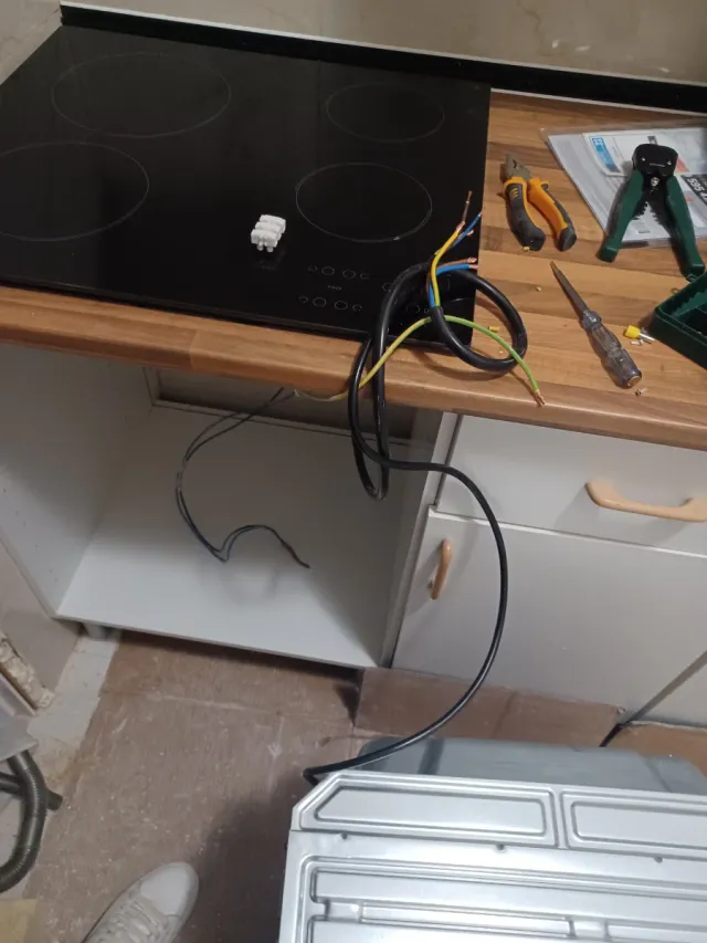 Muebles de cocina, dormitorio y baño