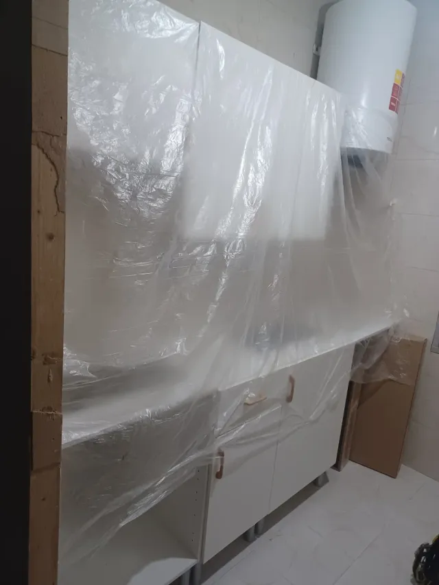 Muebles de cocina, dormitorio y baño