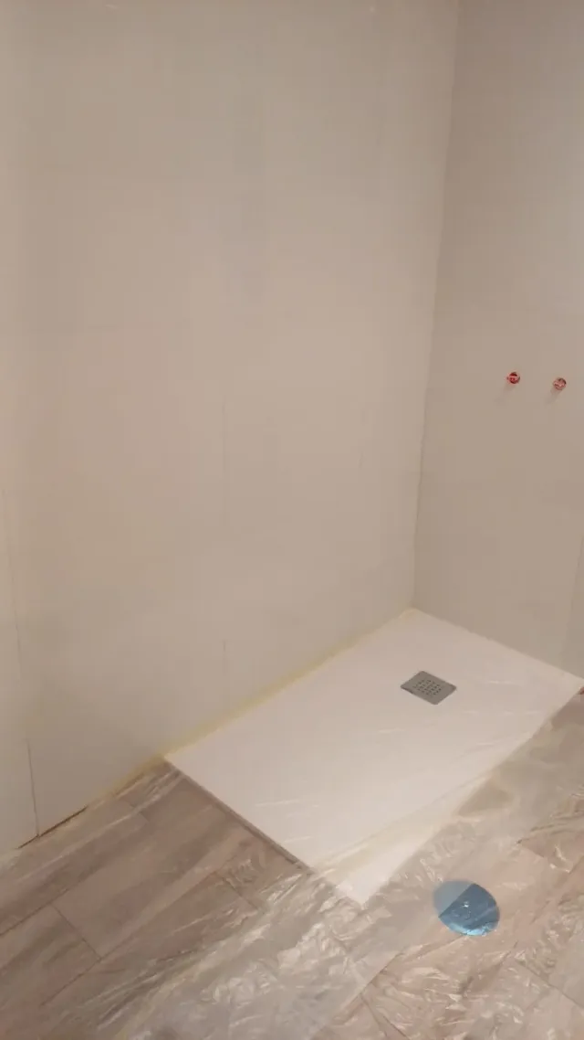 Muebles de cocina, dormitorio y baño