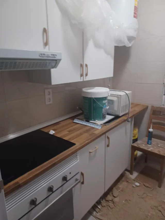 Muebles de cocina, dormitorio y baño