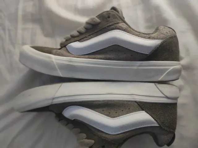 Zapatillas Vans Knu Skool Verdes y Blancas