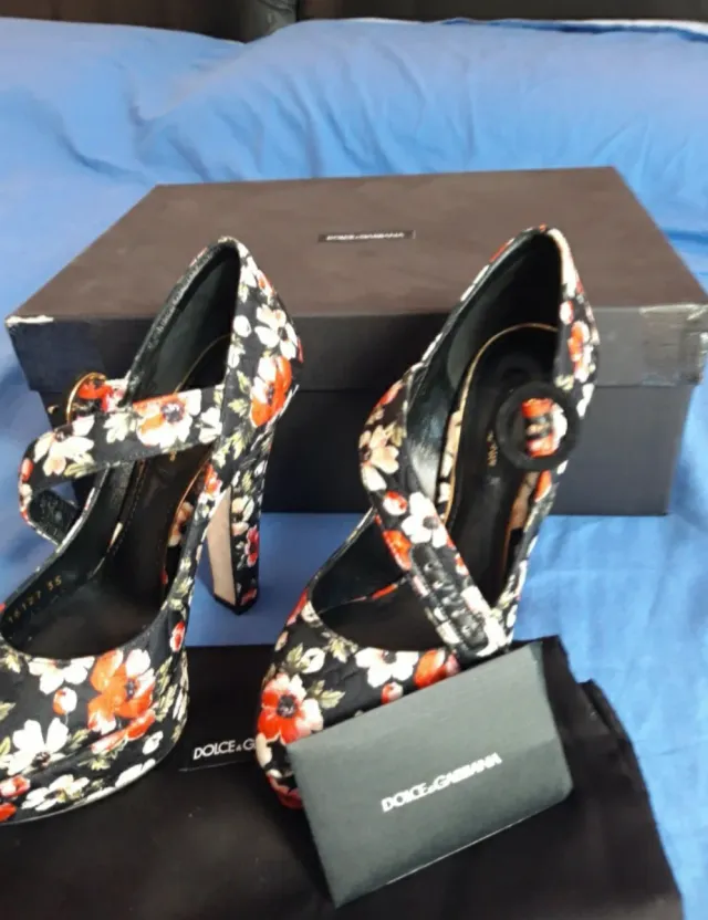 Décolleté Mary Jane floreali tacco alto