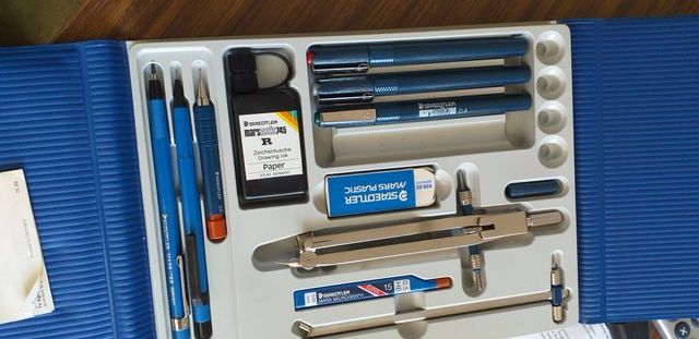 Juego de compás técnico Staedtler